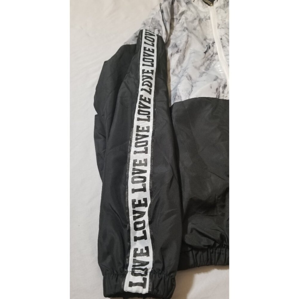 Lightweight Jacket Windbreaker Hood Pockets LOVE Spellout Sporty 1/2 Zip Large - Picture 3 of 9
